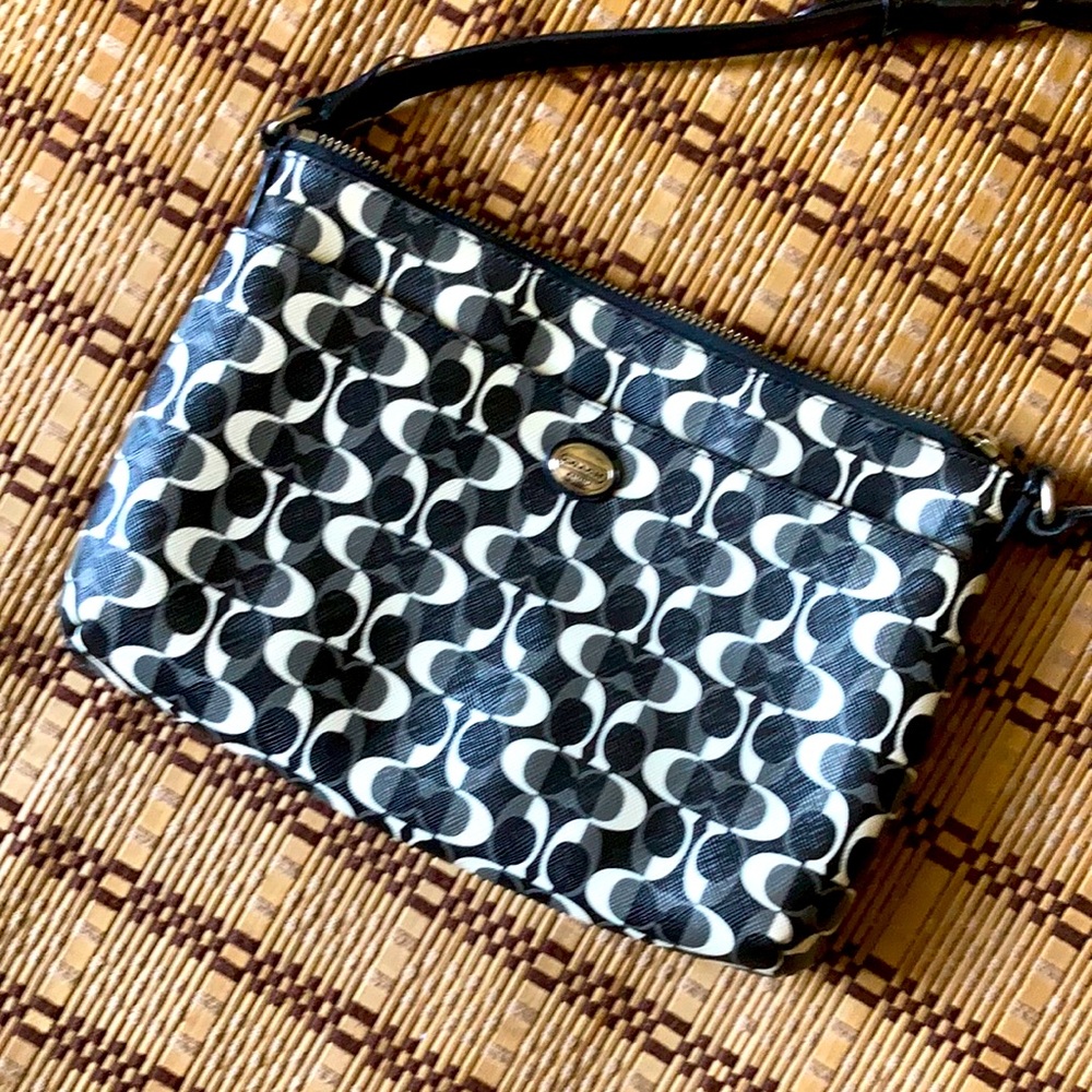 COACH👛Black and white Crossbody Mini Bag